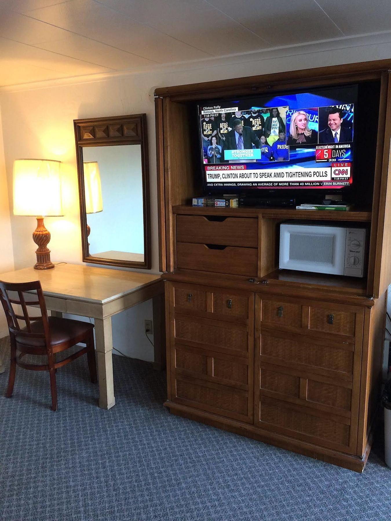 Connell Inn And Suites Bagian luar foto