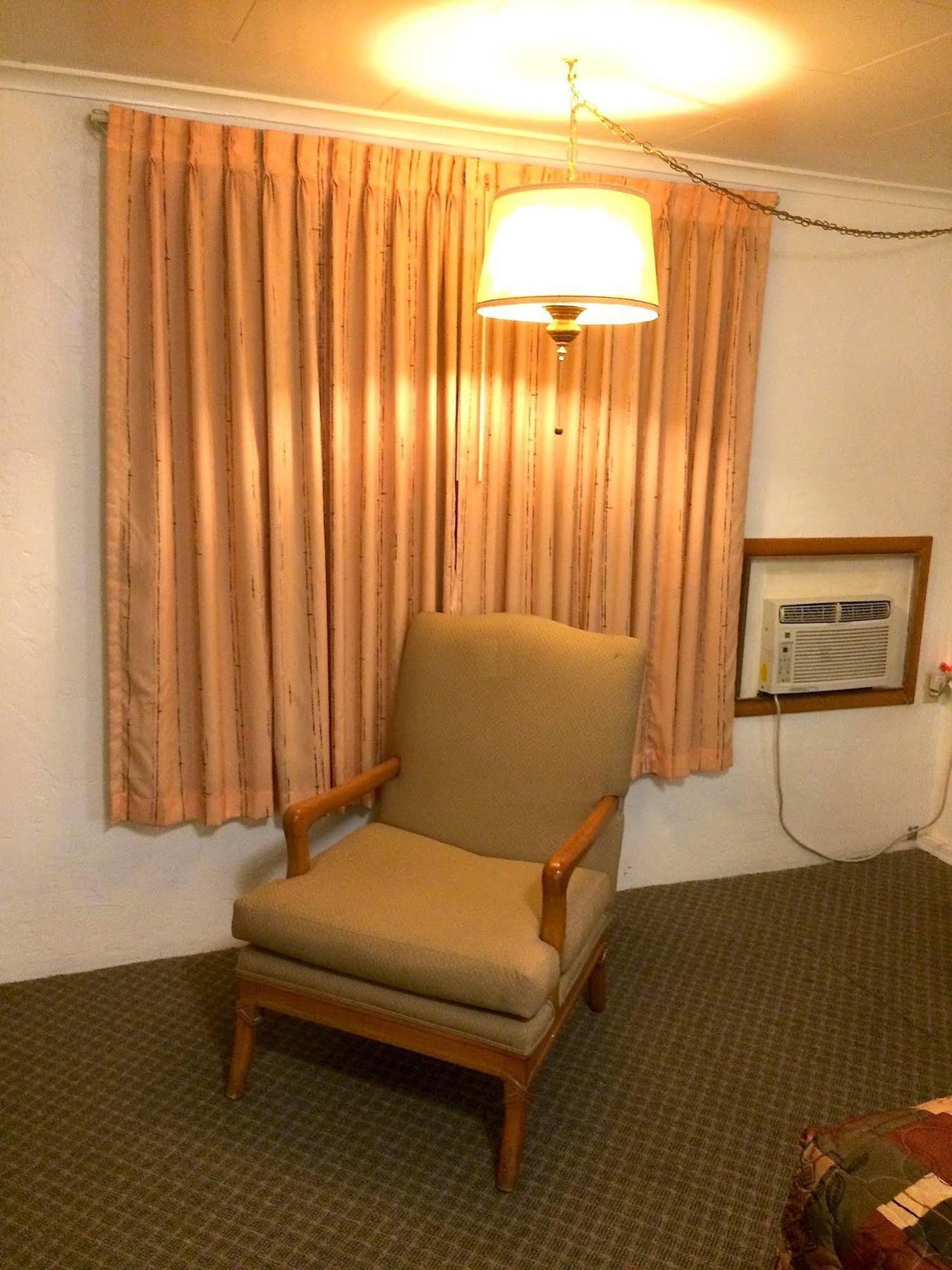 Connell Inn And Suites Bagian luar foto